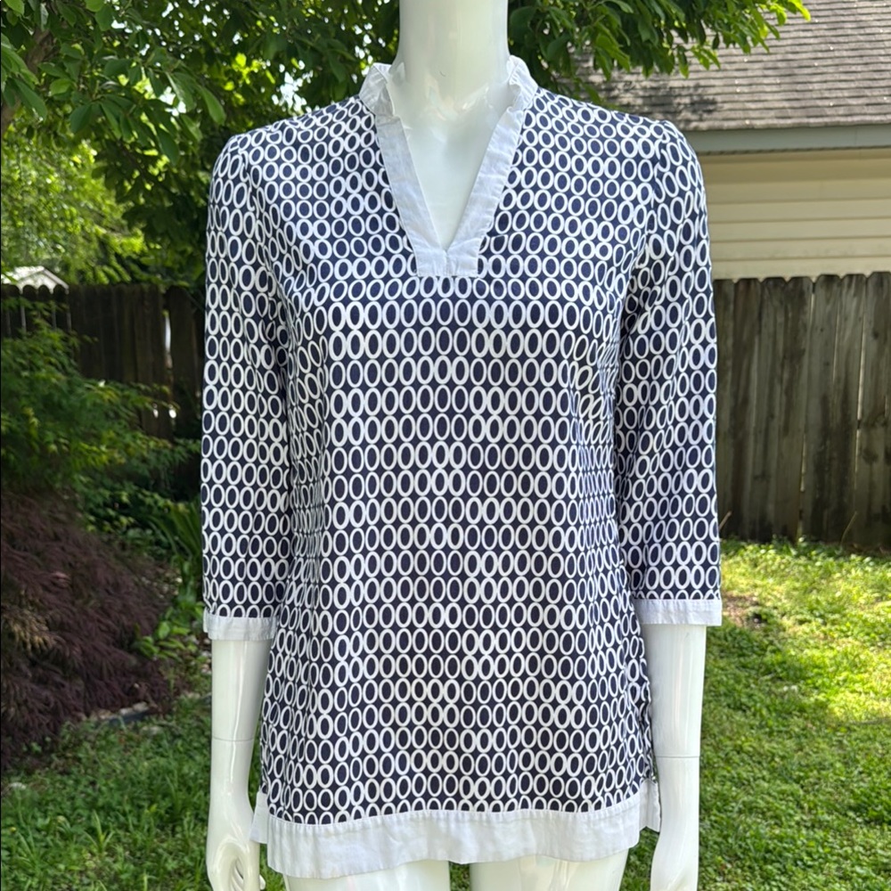 Women's Navy and White 3/4 Sleeve Geometric Top